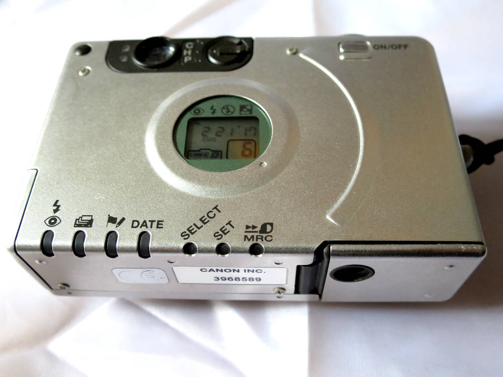 canon ixus 11